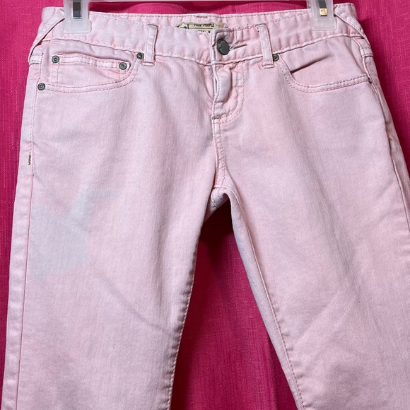FREE PEOPLE PINK CAPRI JEANS SIZE 25 - Picture 6 of 15